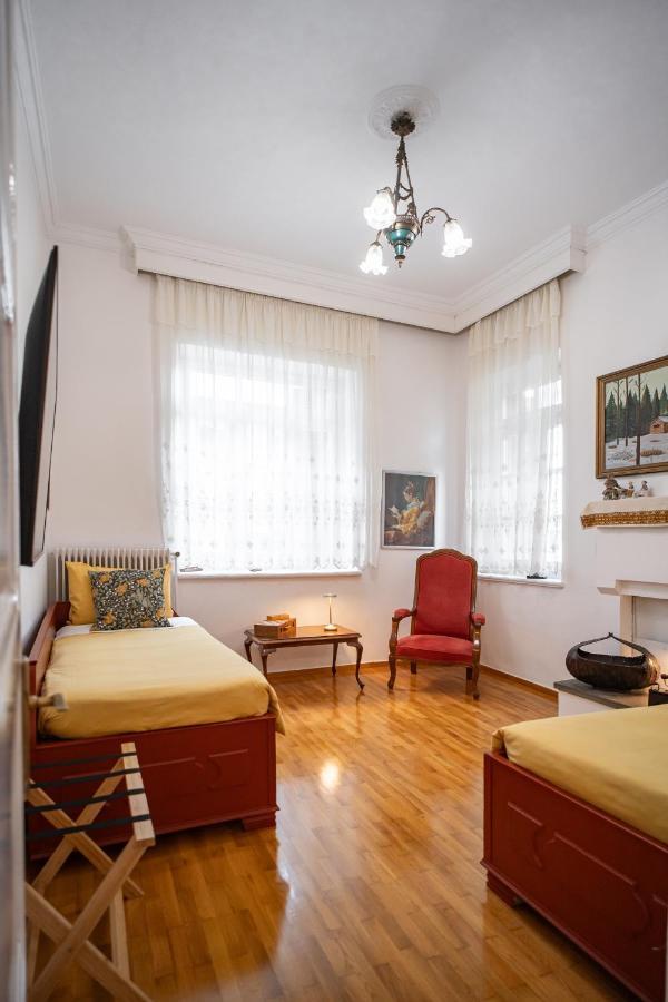 The Rock Guesthouse กาลัมปากา ภายนอก รูปภาพ