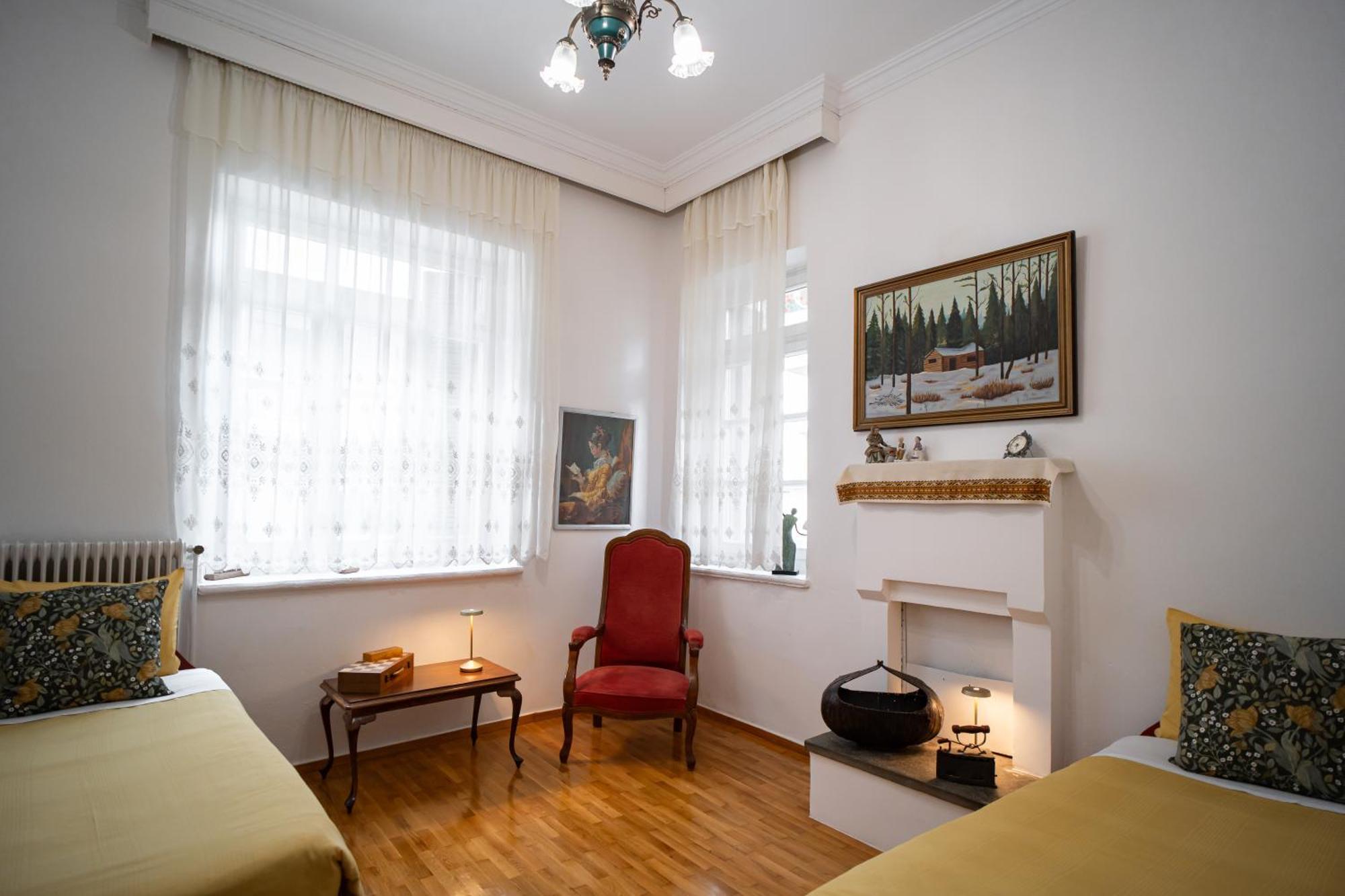 The Rock Guesthouse กาลัมปากา ภายนอก รูปภาพ